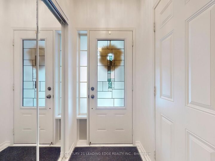 Photo de la propriété:  16 Silvester Street  ON L1Z 0M6 