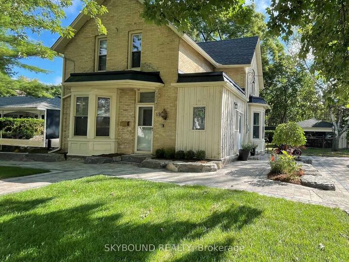 19 Spruce Street — photo 1