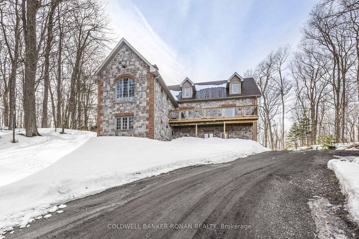Photo de la propriété:  38 Big Tree Circle  ON L0M 1M0 