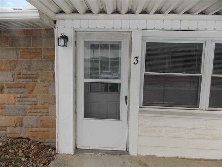 Property Photo:  110 Saltarka Ln. 3  PA 16063 