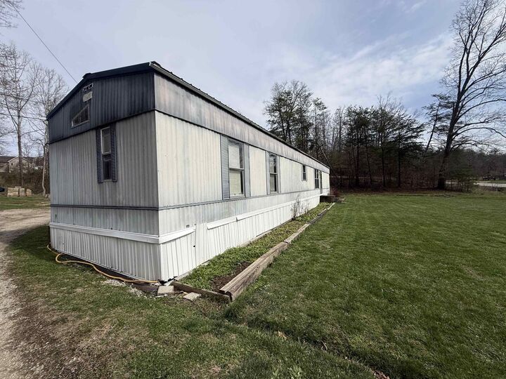 Property Photo:  1729 Marsh Hill Drive  KY 41102 