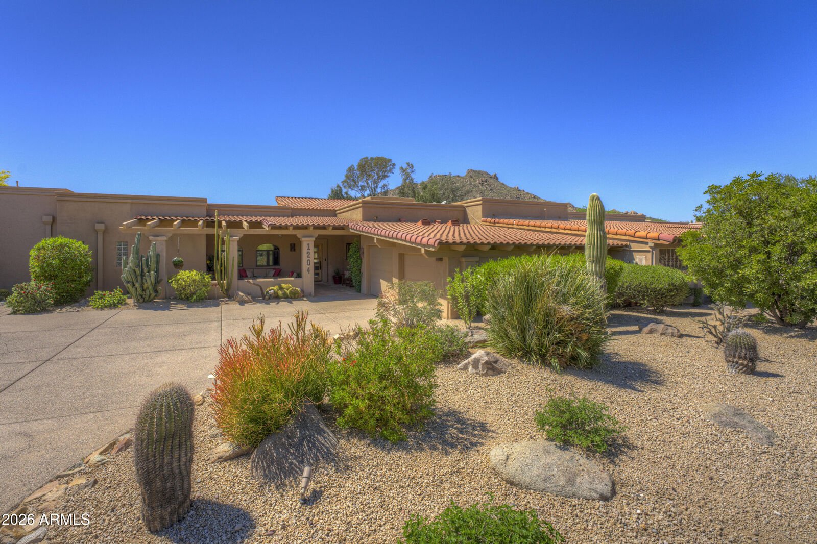 Property Photo:  1204 E Mesquite Drive  AZ 85377 