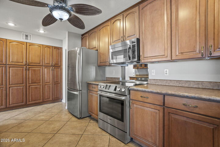 Property Photo:  10 W Palmcroft Drive  AZ 85282 