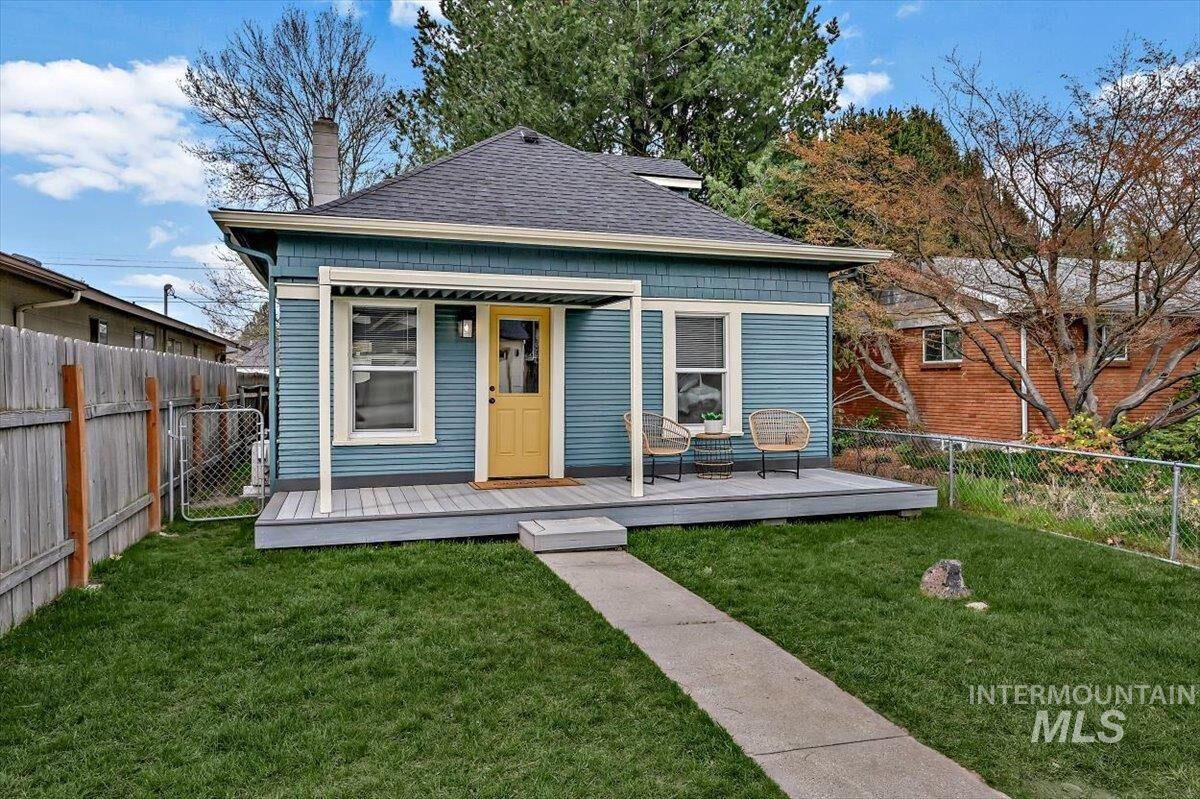 Property Photo:  1419 S Division Ave  ID 83706 