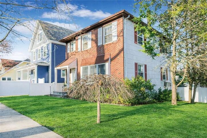 Property Photo:  268 Neal Dow Avenue  NY 10314 