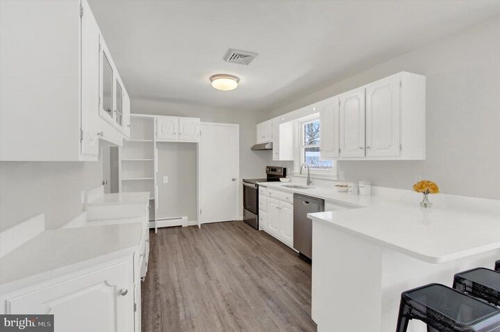 Property Photo:  2479 Ellendale Drive  PA 17602 