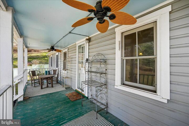 Property Photo:  13064 Furnace Mountain Road  VA 20180 