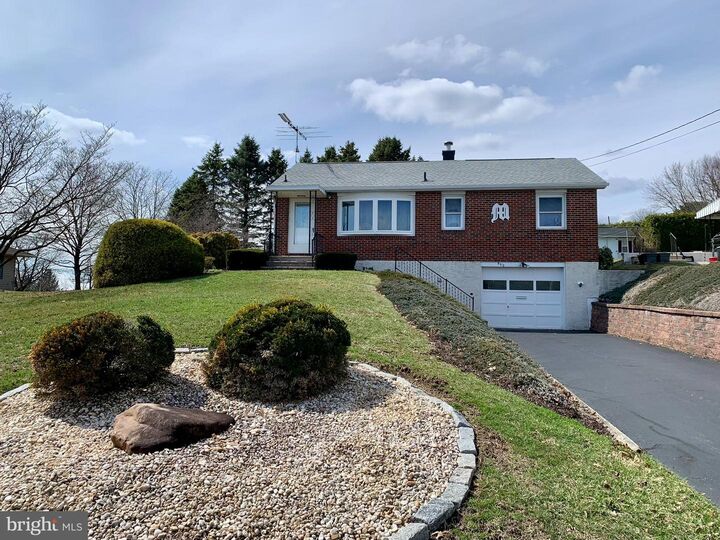 Property Photo:  550 N 5th Street  PA 19526 