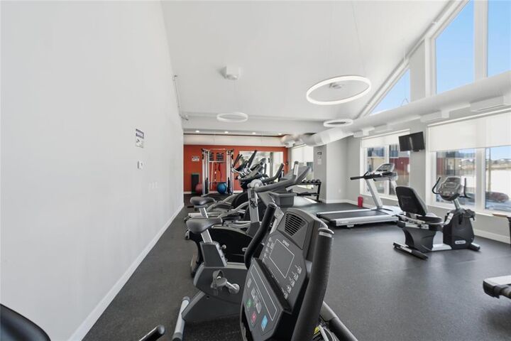 Property Photo: 80 Philip Lee Drive MB R3W 0M5