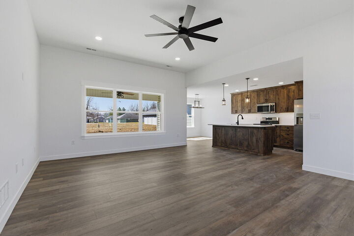 Property Photo:  412 W Jaxon St  MO 65284 