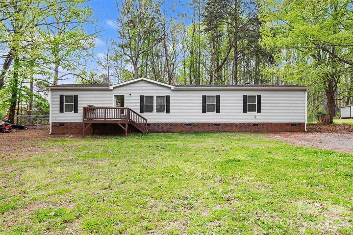 Property Photo:  5139 Pine Springs Drive  NC 28016 