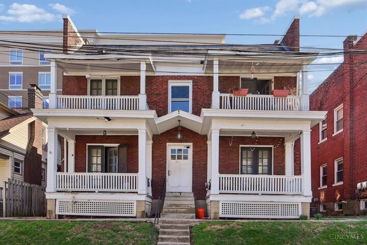 Property Photo:  3636 Besuden Court  OH 45208 