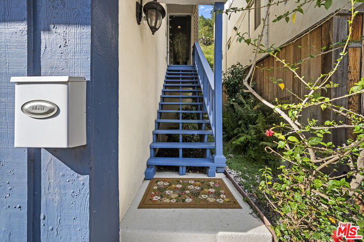 Property Photo:  9827 Yoakum Dr  CA 90210 