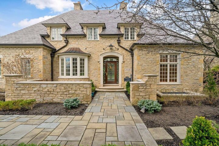 Property Photo: 2528 Onandaga Drive OH 43221