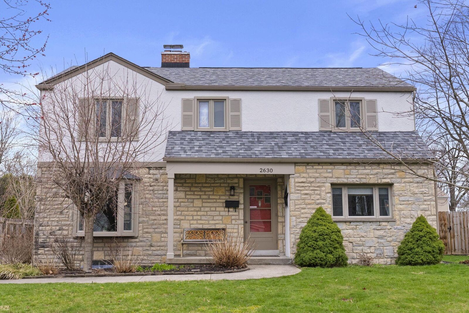 Property Photo: 2630 Brandon Road OH 43221