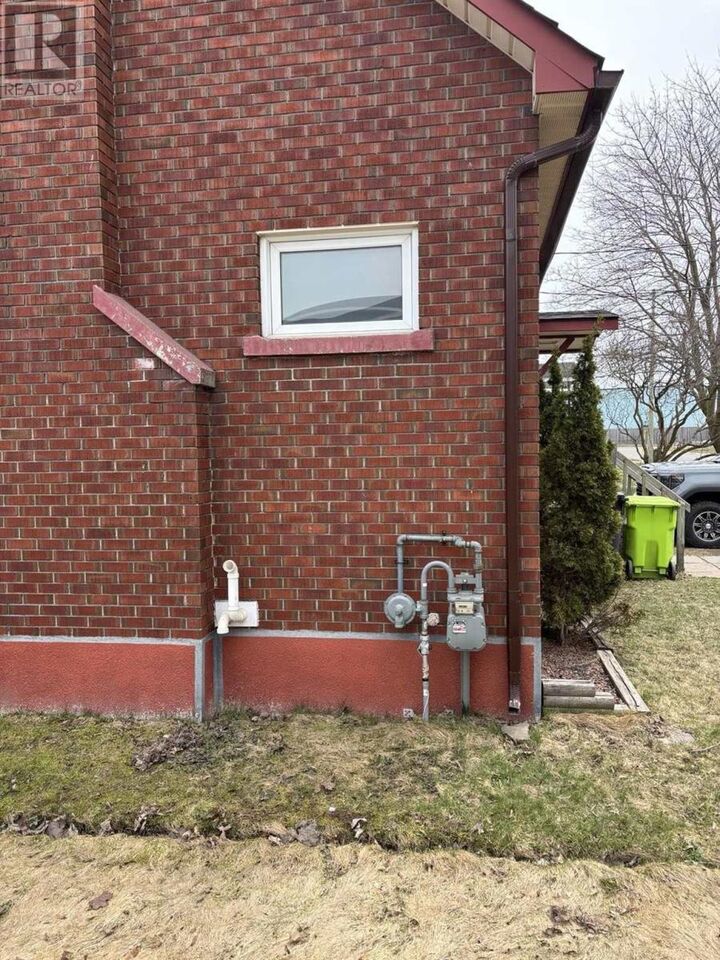 Photo de la propriété: 302 Sixth Ave ON P6C 4K8