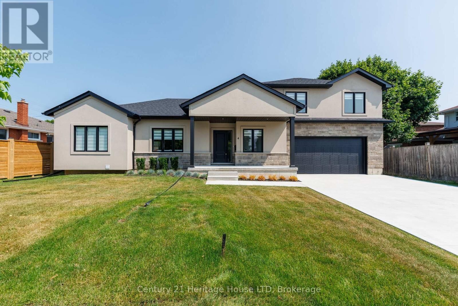 Property Photo:  4 Meteor Street  ON L2S 2T1 