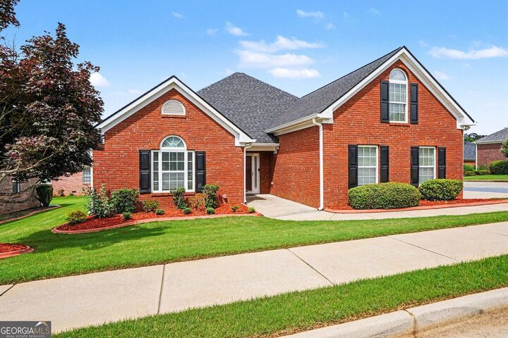 Property Photo: 401 Gracious Way GA 30253