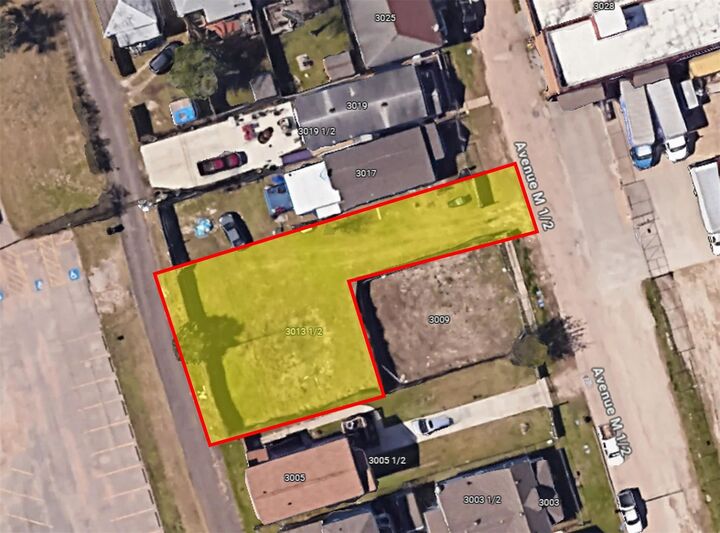 Property Photo: 3013 Avenue M 1/2 TX 77550