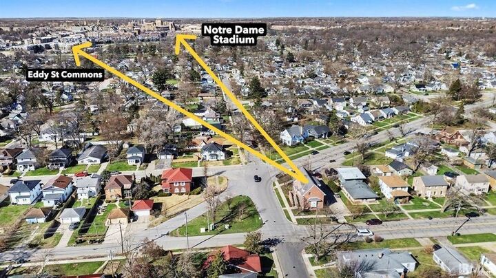 Property Photo: 330 N Sunnyside Avenue IN 46617-2440