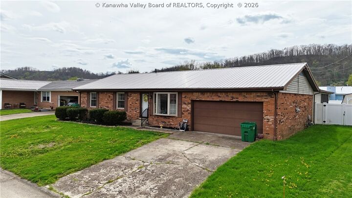 Property Photo:  194 Shawnee Estates  WV 25213 