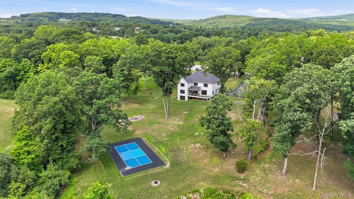 Property Photo:  29 Orchard View Drive  NY 12542 