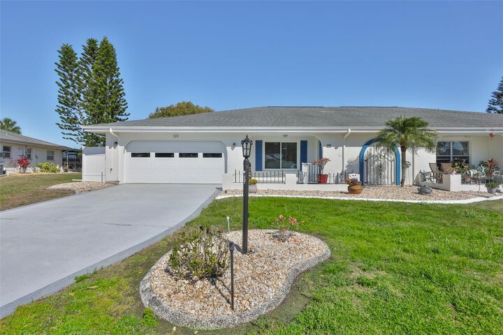 Property Photo: 123 Wintersong Lane FL 33573