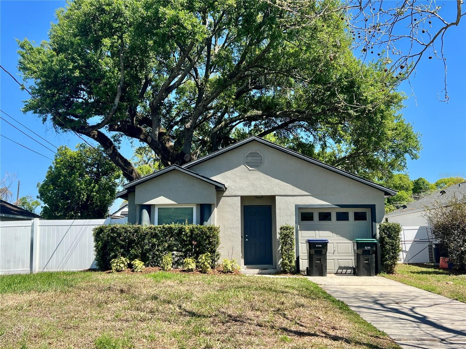 Property Photo:  1701 S Bumby Avenue  FL 32806 