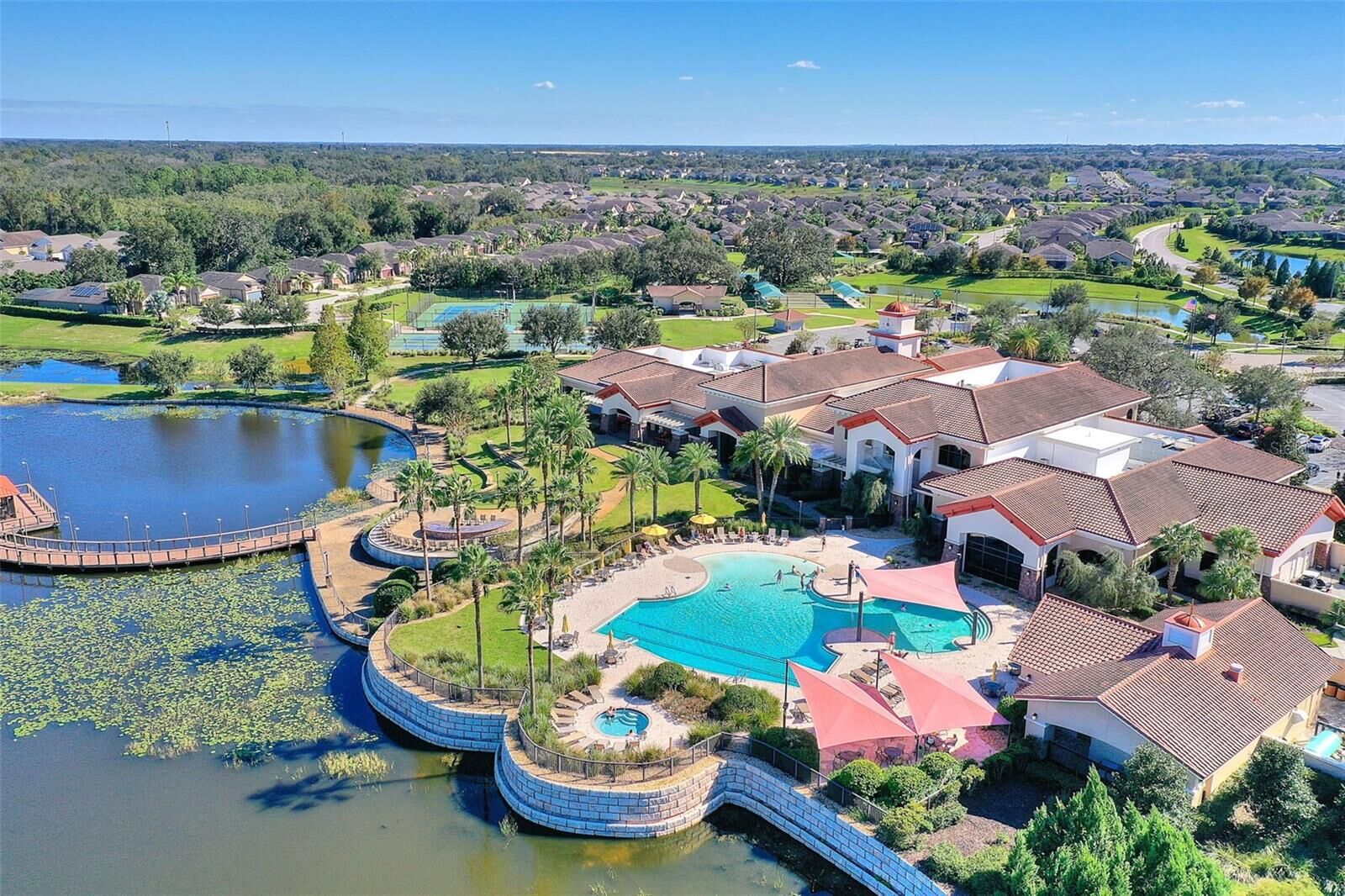 Property Photo:  545 Cantabria Drive  FL 33837 