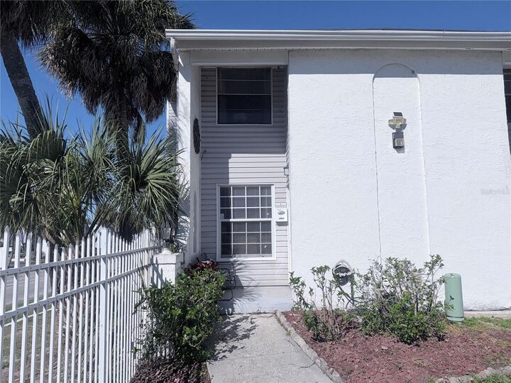 Property Photo: 7321 Jackson Springs Road FL 33634