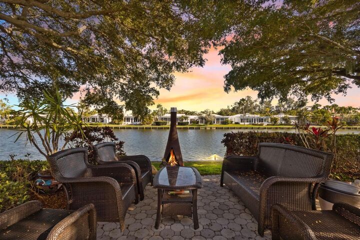 Property Photo:  604 Spanish Drive N  FL 34228 