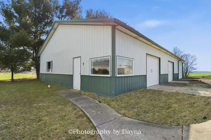 Property Photo:  13014 E State Route 114  IL 60954 