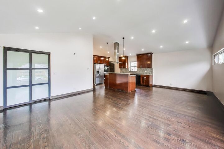 Property Photo: 6544 N Albany Avenue IL 60645