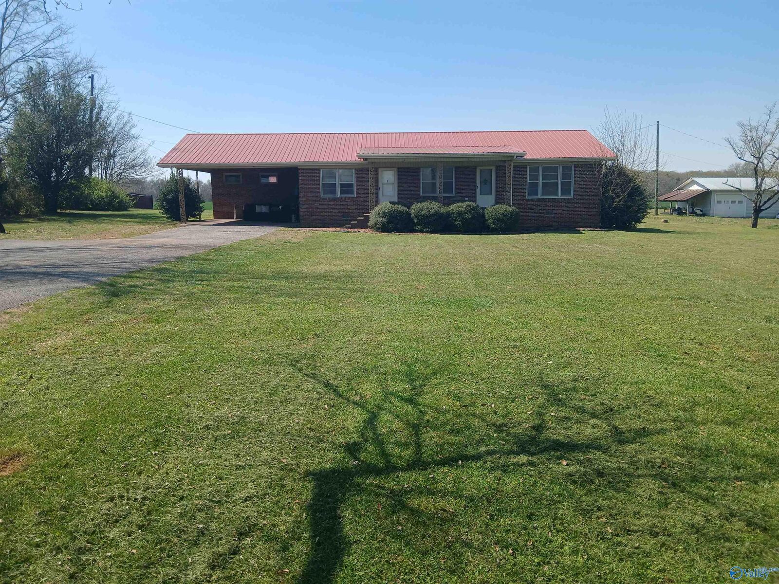 Property Photo:  13367 County Road 150  AL 35618 