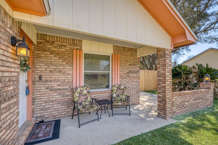 Property Photo:  2176 Calle De Cantabria  FL 32566 