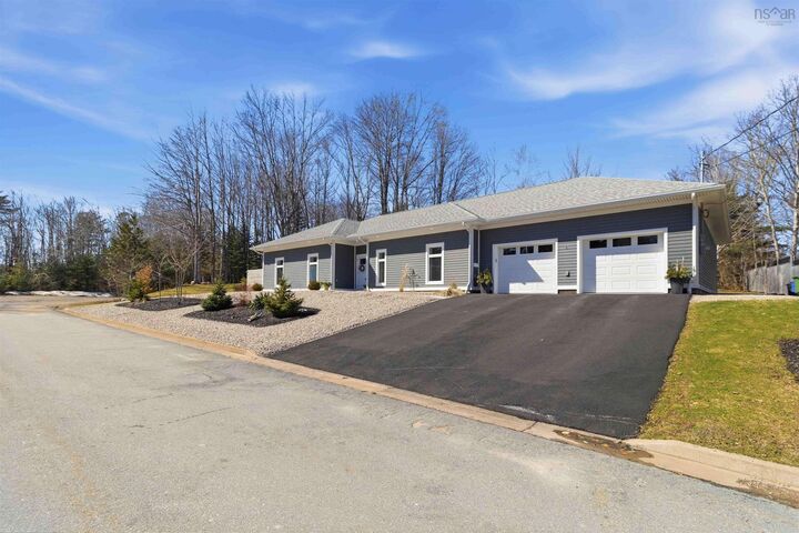 Property Photo:  51 Cresthaven Court  NS B4V 3Z3 