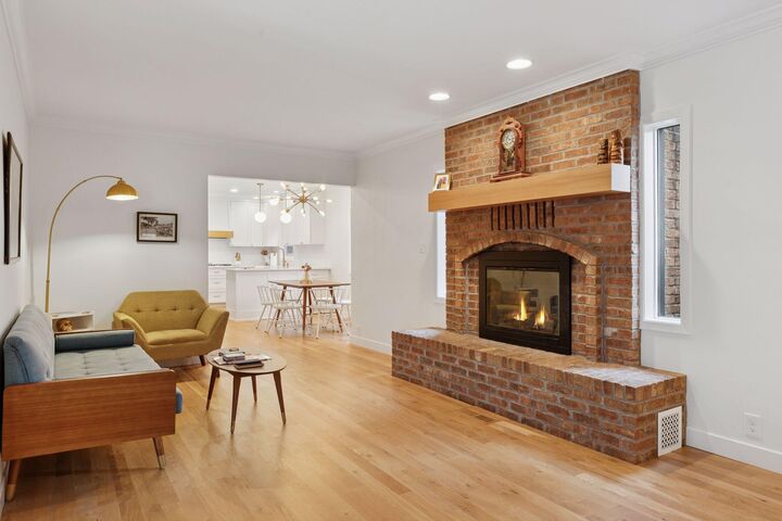 Property Photo:  1846 Saunders Avenue  MN 55116 