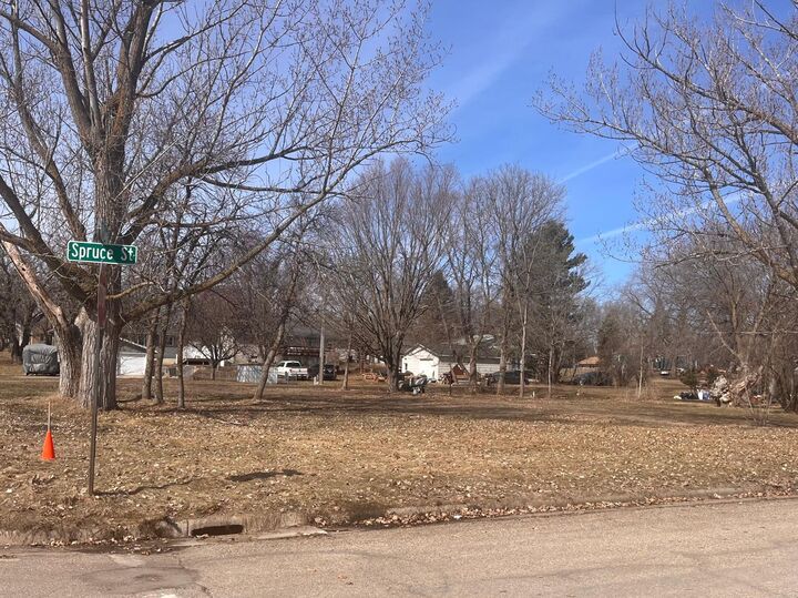 Property Photo: 1211 6th Avenue E MN 56308