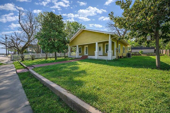 Property Photo:  311 W Spring Street  TX 76086 