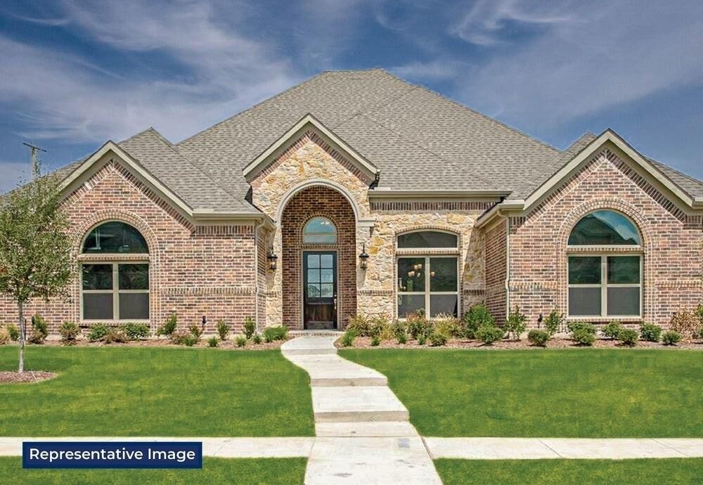 Property Photo:  111 Broadmoor Lane  TX 75154 