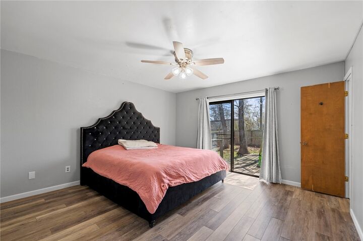 Property Photo: 2212 W Tulsa Street AR 72761