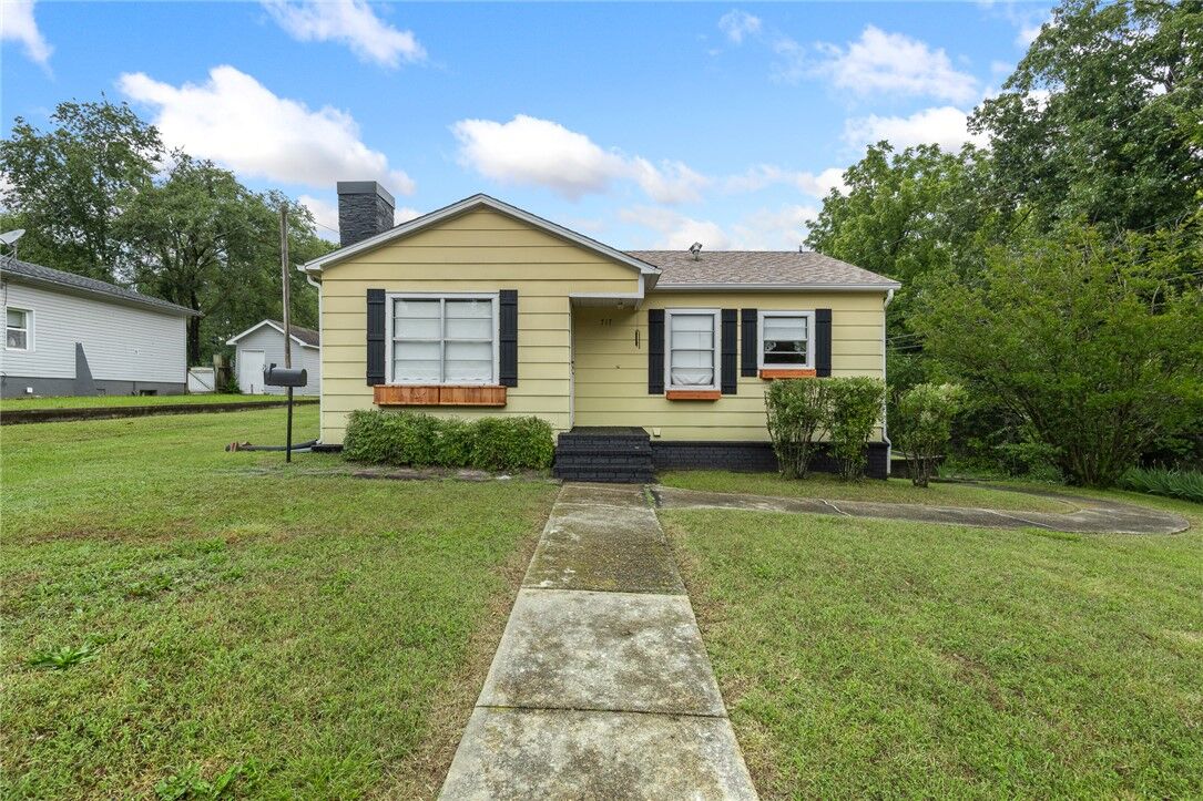 Property Photo:  717 Smythe  AR 72601 