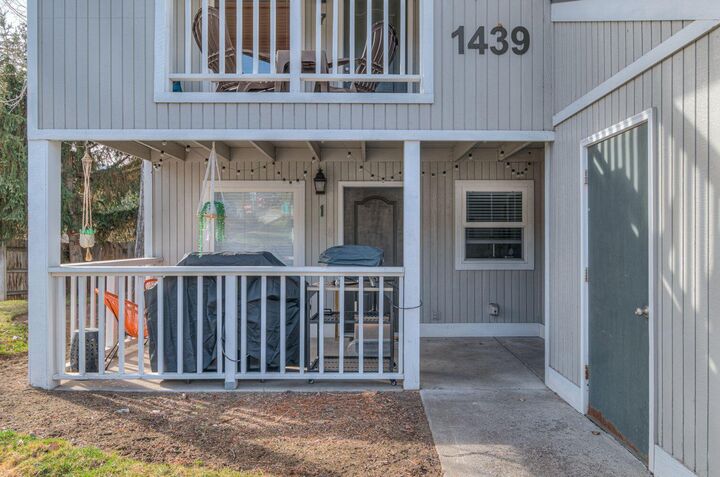 Property Photo:  1439 NW Juniper Street 1  OR 97703 