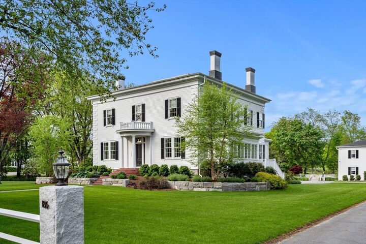 Property Photo:  186 Main St  MA 01450 