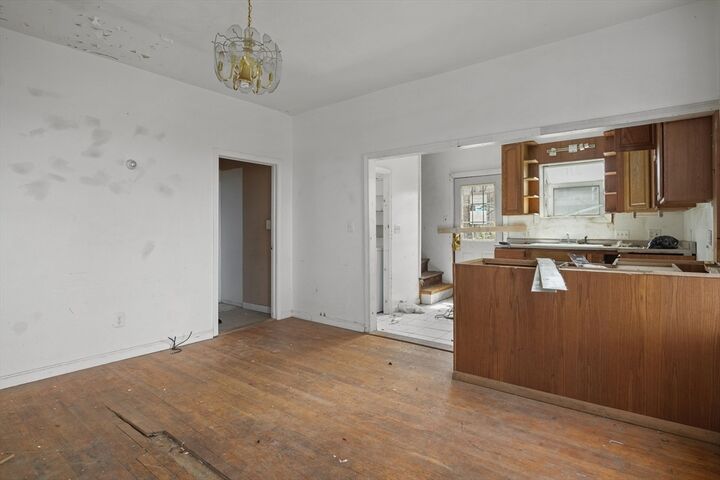 Property Photo:  213 Weetamoe St  MA 02720 