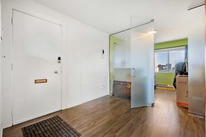 Property Photo: 519 17th Avenue SW 720 AB T2S 0A9