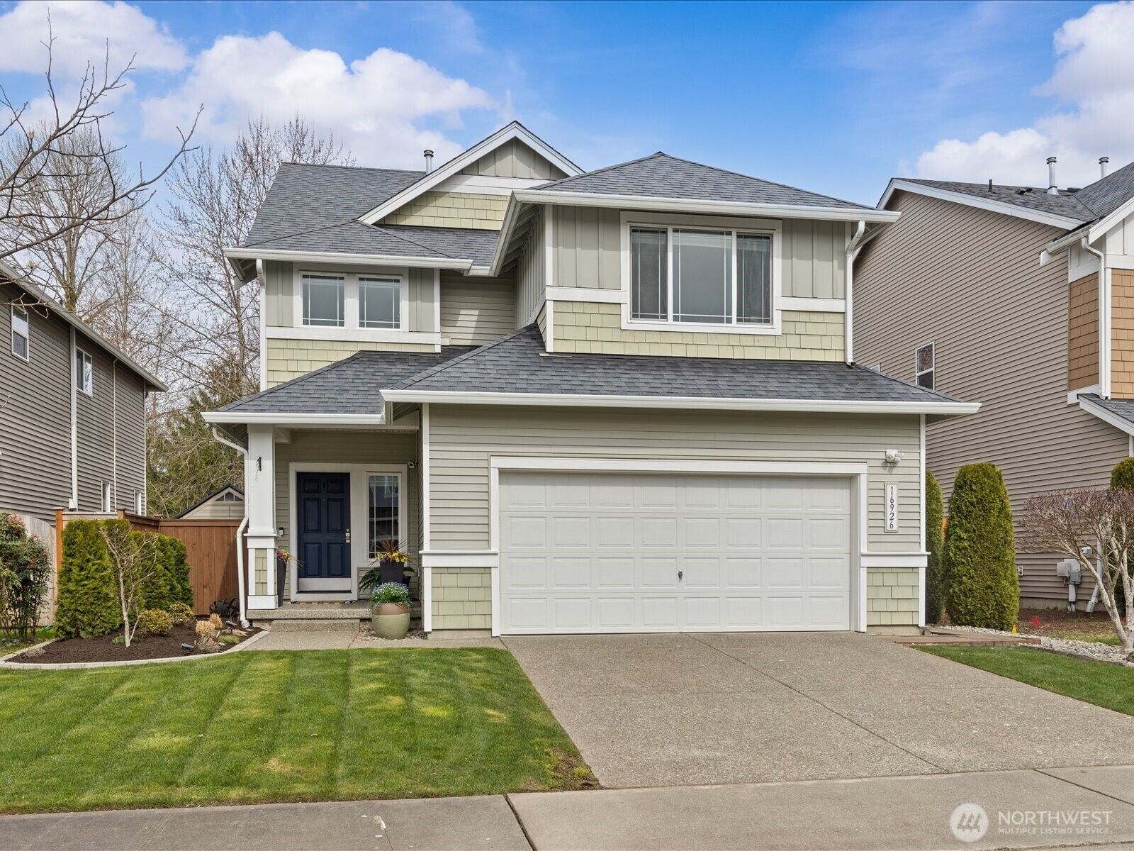 Property Photo:  16926 SE 262nd Street  WA 98042 