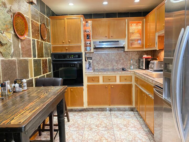 Property Photo: 400 Kings Point Drive 1423 FL 33160