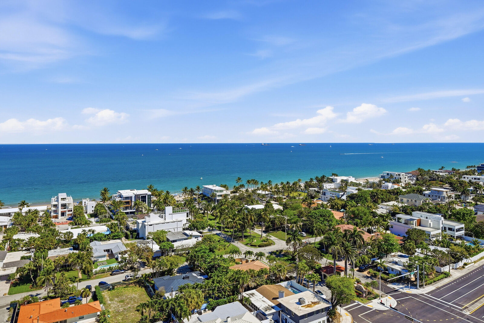 Property Photo:  2715 N Ocean Boulevard Ph D  FL 33308 