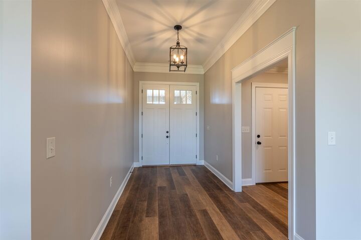 Property Photo:  182 Wynchase Dr  AL 35661 - MUSCLE S 